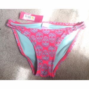 TAGS STILL ON, NEVER WORN! Skull Style!!