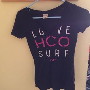 Navy Hollister v neck t shirt!