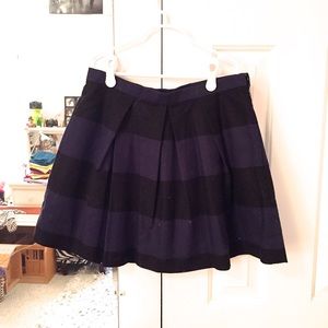 Gap skirt