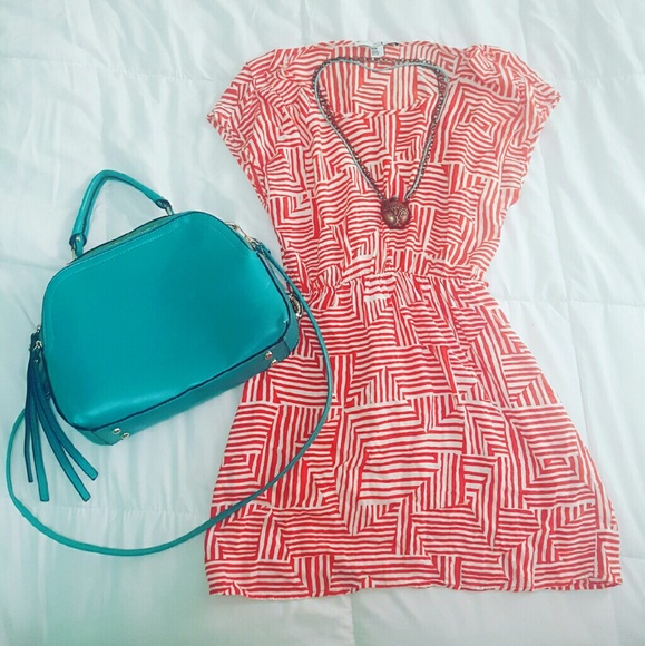 Red and white mini dress!! Beautiful 👠💄