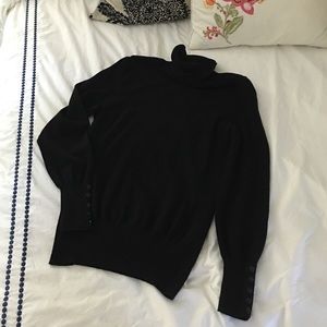 Black Sweater--- M