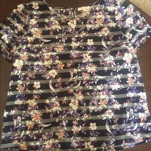 Floral top. Purple