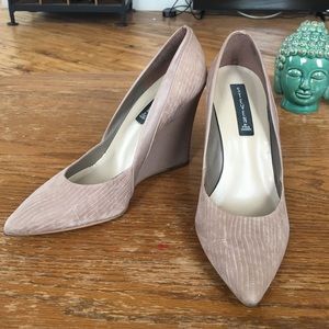 Steve by Steve Madden wedge pumps "Sekurity"