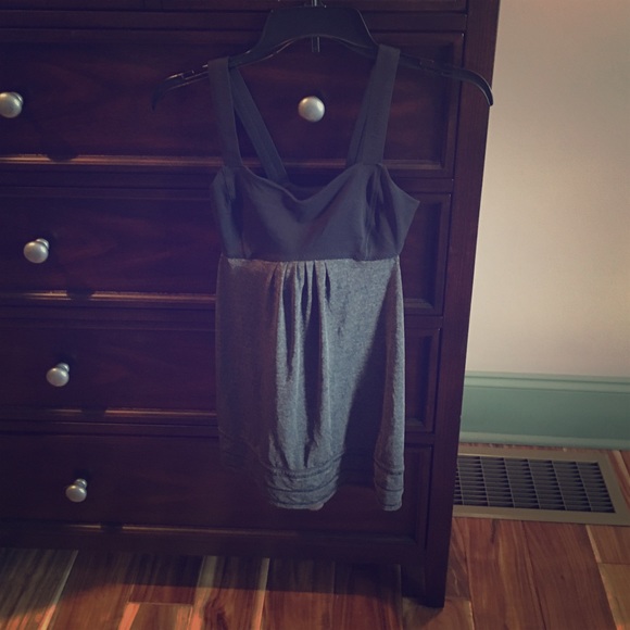 Lululemon workout top