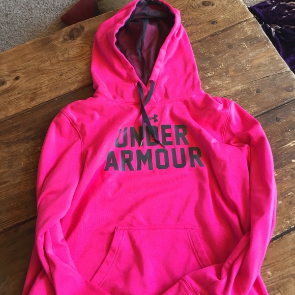 Under Armour sweatshirt