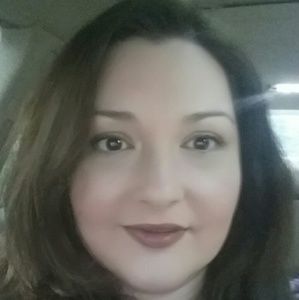Meet your Posher, Joyella