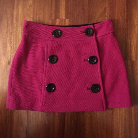 Express button skirt