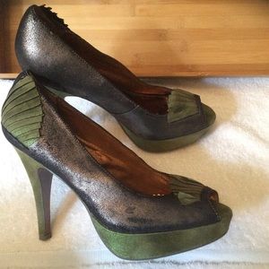 Poetic liscence heels