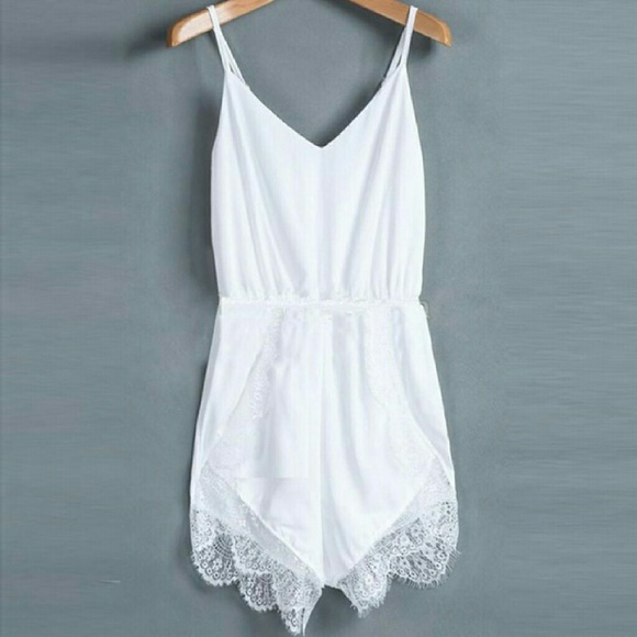 💖White Lace Romper💖