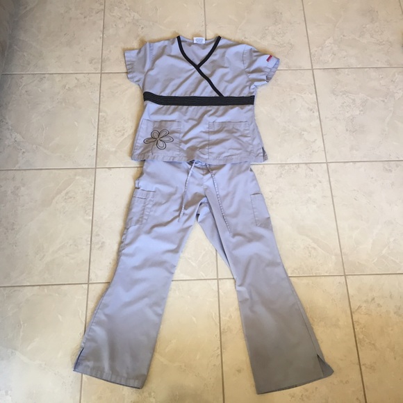 Light grey Reina scrub pair