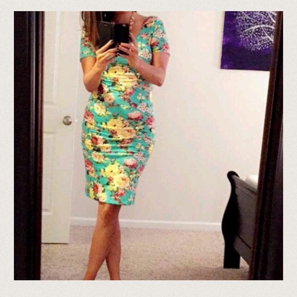 Beautiful teal floral tee shirt dress - Picture 4 of 4