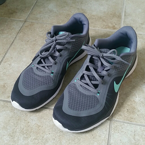 BRAND NEW NIKES - Picture 2 of 4