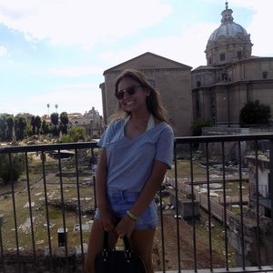 Meet your Posher, Elli