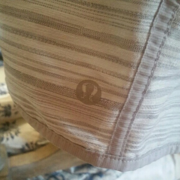 Lululemon Womens lined running/ yoga shorts
