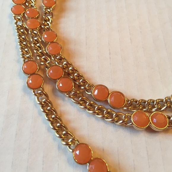 Banana Republic 3 tiered necklace - Picture 2 of 3