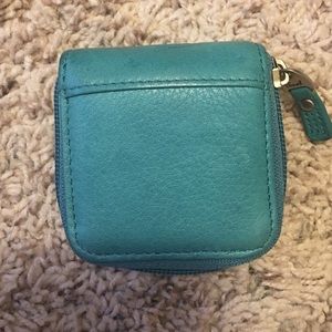 🚫SOLD🚫Blue Fossil Leather Contact Case