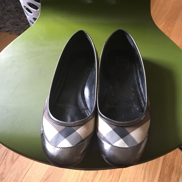Authentic Burberry flats