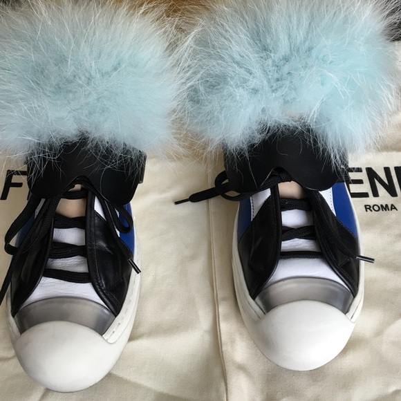 Fendi Karl Sneakers - Picture 2 of 4