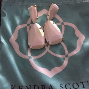 Kendra scott.