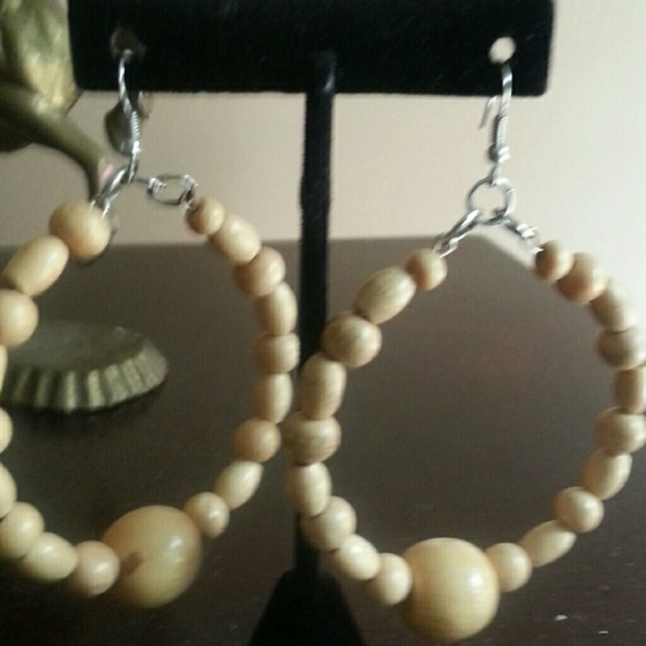 Earrings - Picture 1 of 1