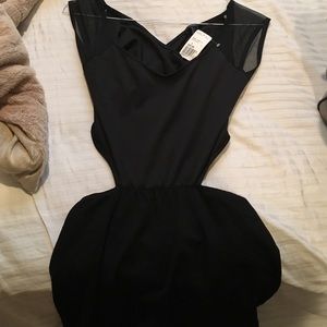 Black forever 21 dress. Size large but fits like M