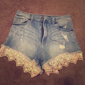 High waisted shorts with lace on bottom