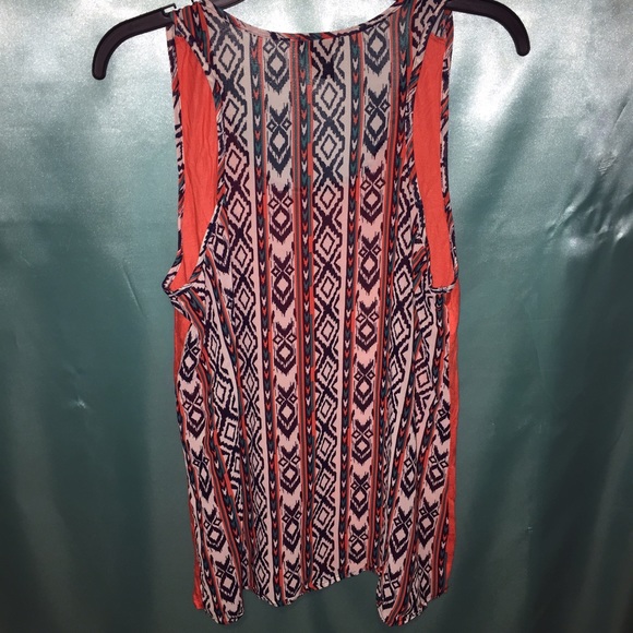 Tribal Print Tank w/ Pocket - Picture 3 of 4