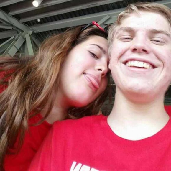 Meet your Posher, Ari