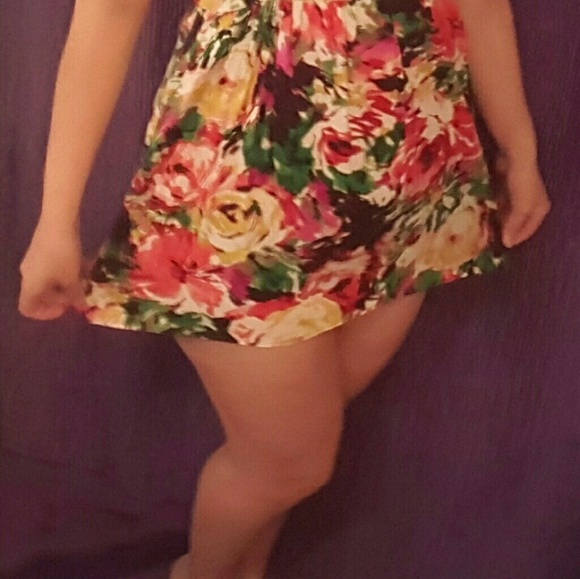 Forever 21 Floral sundress - Picture 2 of 3