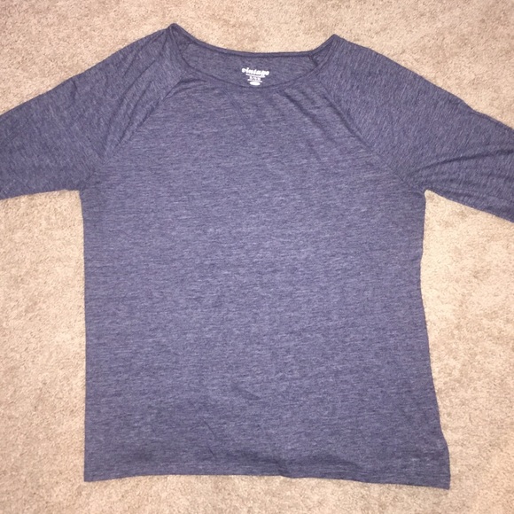 3/4 length sleeve shirt