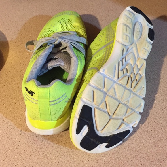 Shoes - Picture 4 of 4