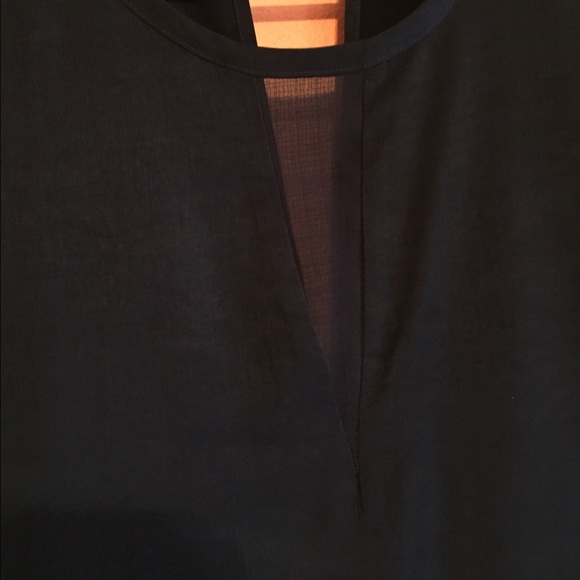 ‼️SOLD‼️ Navy blue blouse - Picture 2 of 4