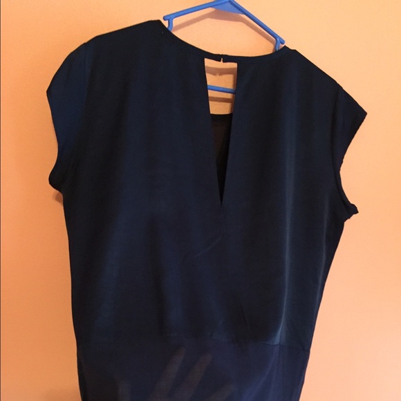 ‼️SOLD‼️ Navy blue blouse - Picture 3 of 4