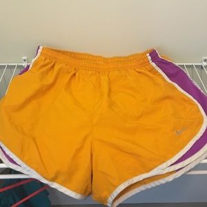 Nike Tempo Shorts Size L