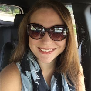Meet your Posher, Carley