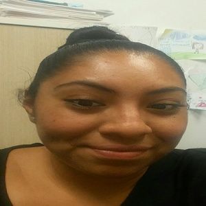 Meet your Posher, Yolanda