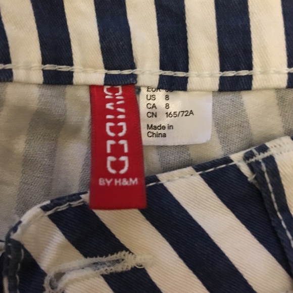 Stripped Shorts - Picture 3 of 3