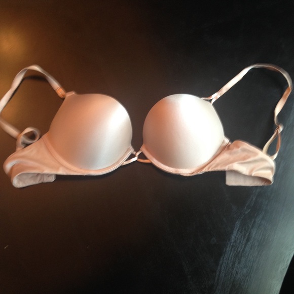 💟 Victoria Secret Bombshell Plunge Bra 💟
