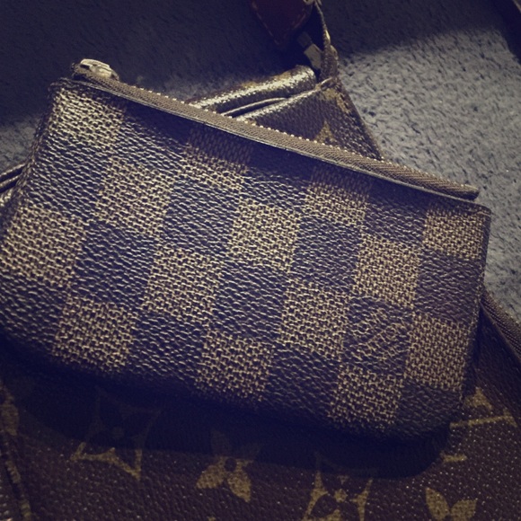 Louis Vuitton Cles Key Pouch