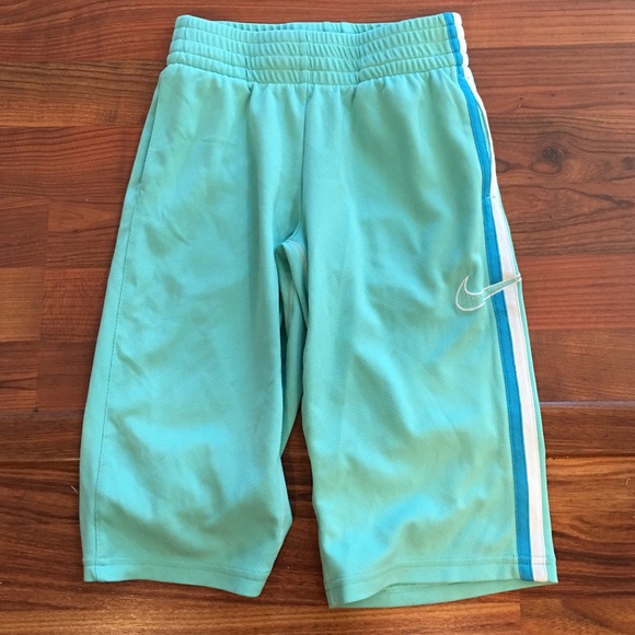 Girls Nike cropped dri-fit pants mint green 10 12
