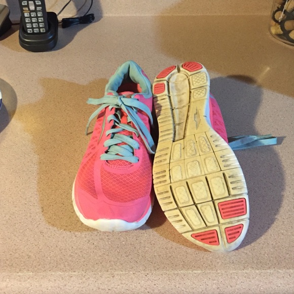 Shoes - Picture 3 of 4