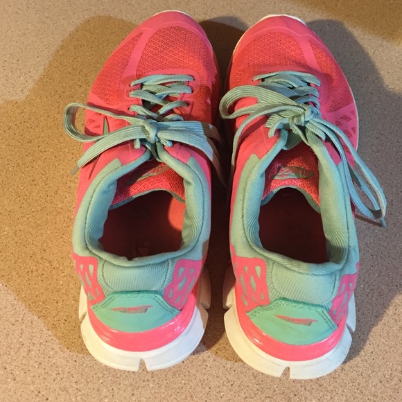 Shoes - Picture 4 of 4