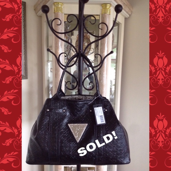 NWT "GUESS" BLACK LEATHER HANDBAG - Picture 1 of 4