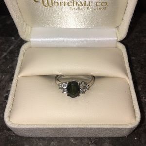 LUXURIOUS RING