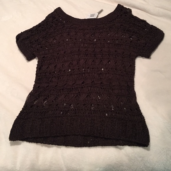 Off the shoulder short sleeve sweater