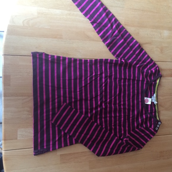 Long sleeve tee