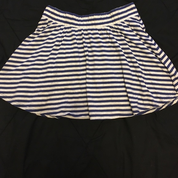 H&M Dresses & Skirts - Stripped Skirt