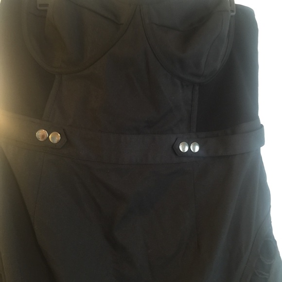Dress - Picture 2 of 4