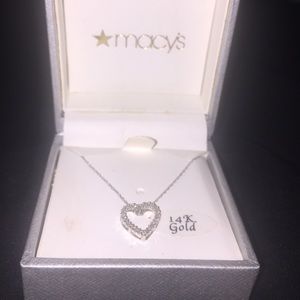 14k Gold diamond heart necklace!