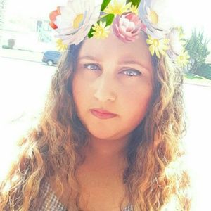 Meet your Posher, Adriana